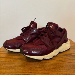 Nike Air Huarache in Dark Beetroot/Black/Coconut Milk